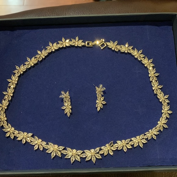 Set of zircon jewelry - Picture 7 of 12